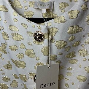 Entro Gold Patterned Sleeveless Blouse